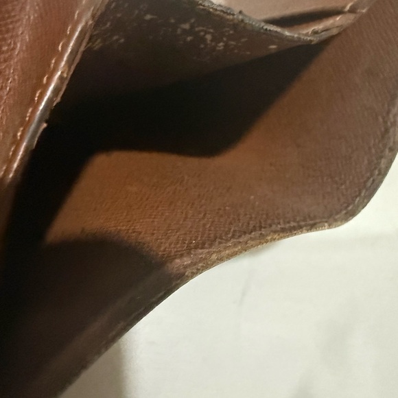 Louis Vuitton monogram wallet -Authentic - Picture 11 of 15